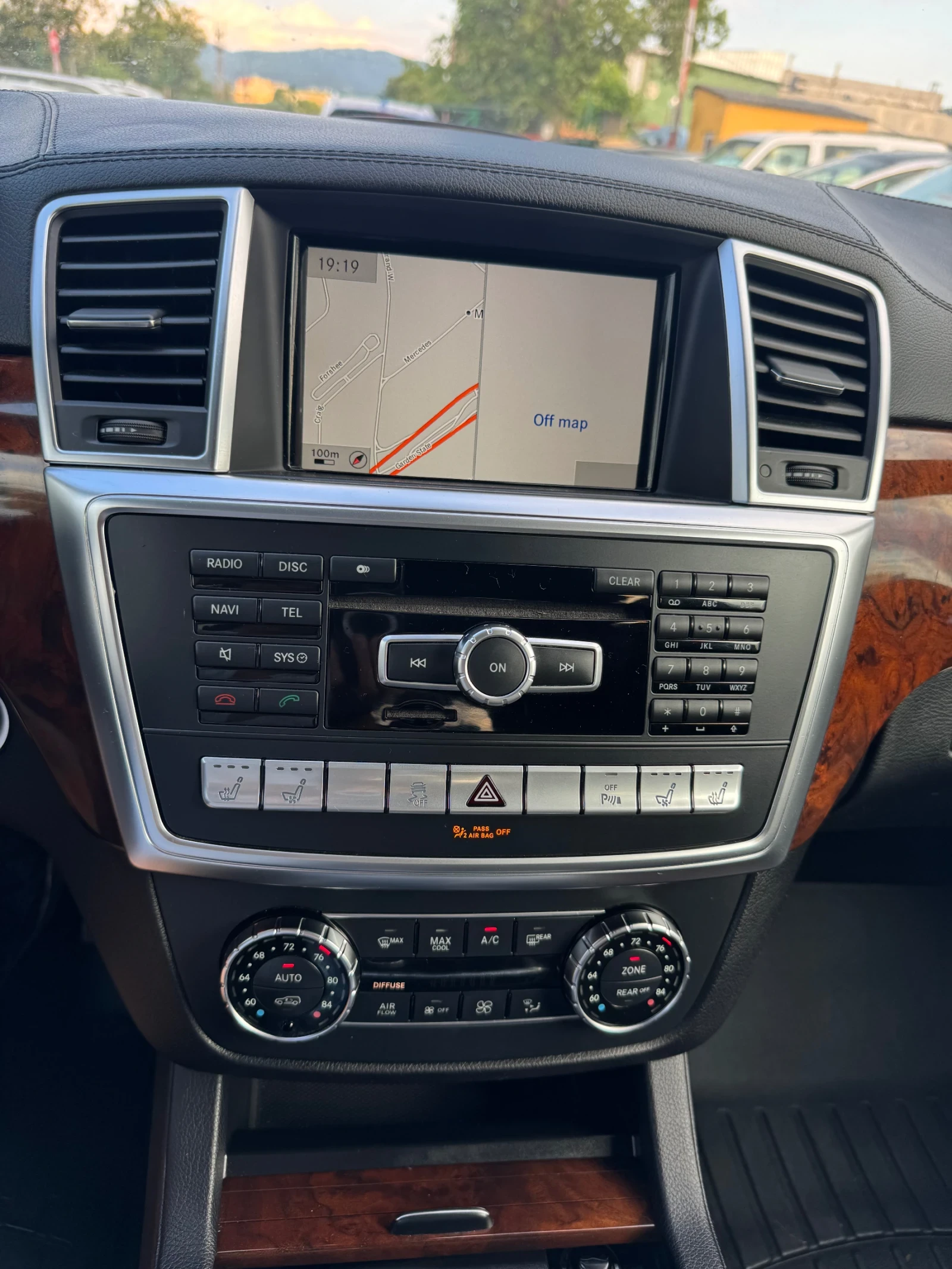 Mercedes-Benz GL 350  - изображение 8