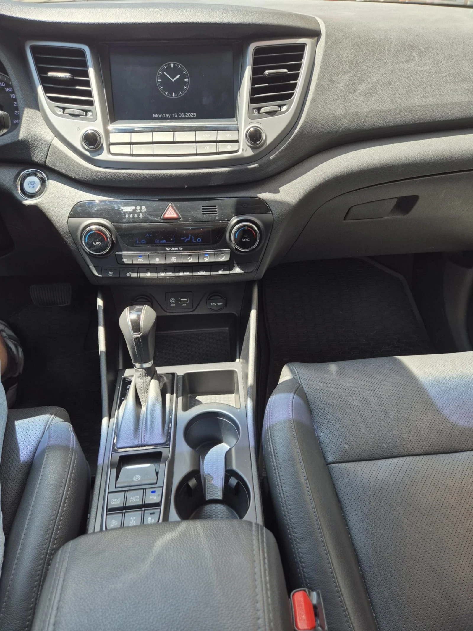 Hyundai Tucson 2.0 CRDi 4WD Premium 87k km  - изображение 8