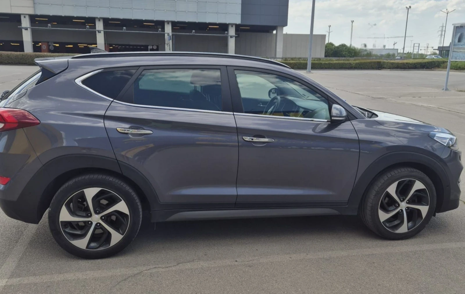 Hyundai Tucson 2.0 CRDi 4WD Premium 87k km  - изображение 3