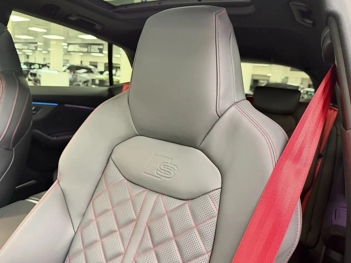 Audi Q8 50TDI Quattro S-Line - изображение 5