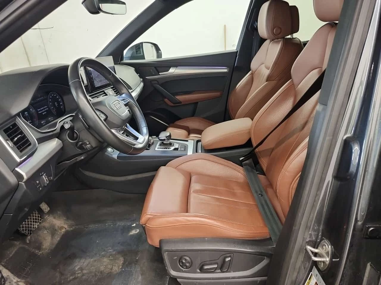 Audi Q5 Progressiv| DISTRONIC| АМБИЕНТНО| 2 КЛЮЧА| ПАНО, снимка 10 - Автомобили и джипове - 54001808