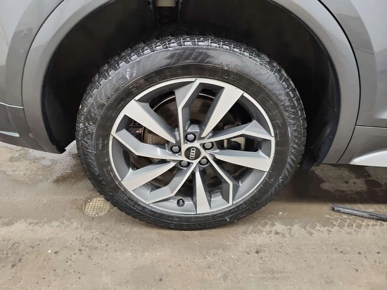 Audi Q5 Progressiv| DISTRONIC| АМБИЕНТНО| 2 КЛЮЧА| ПАНО, снимка 7 - Автомобили и джипове - 54001808