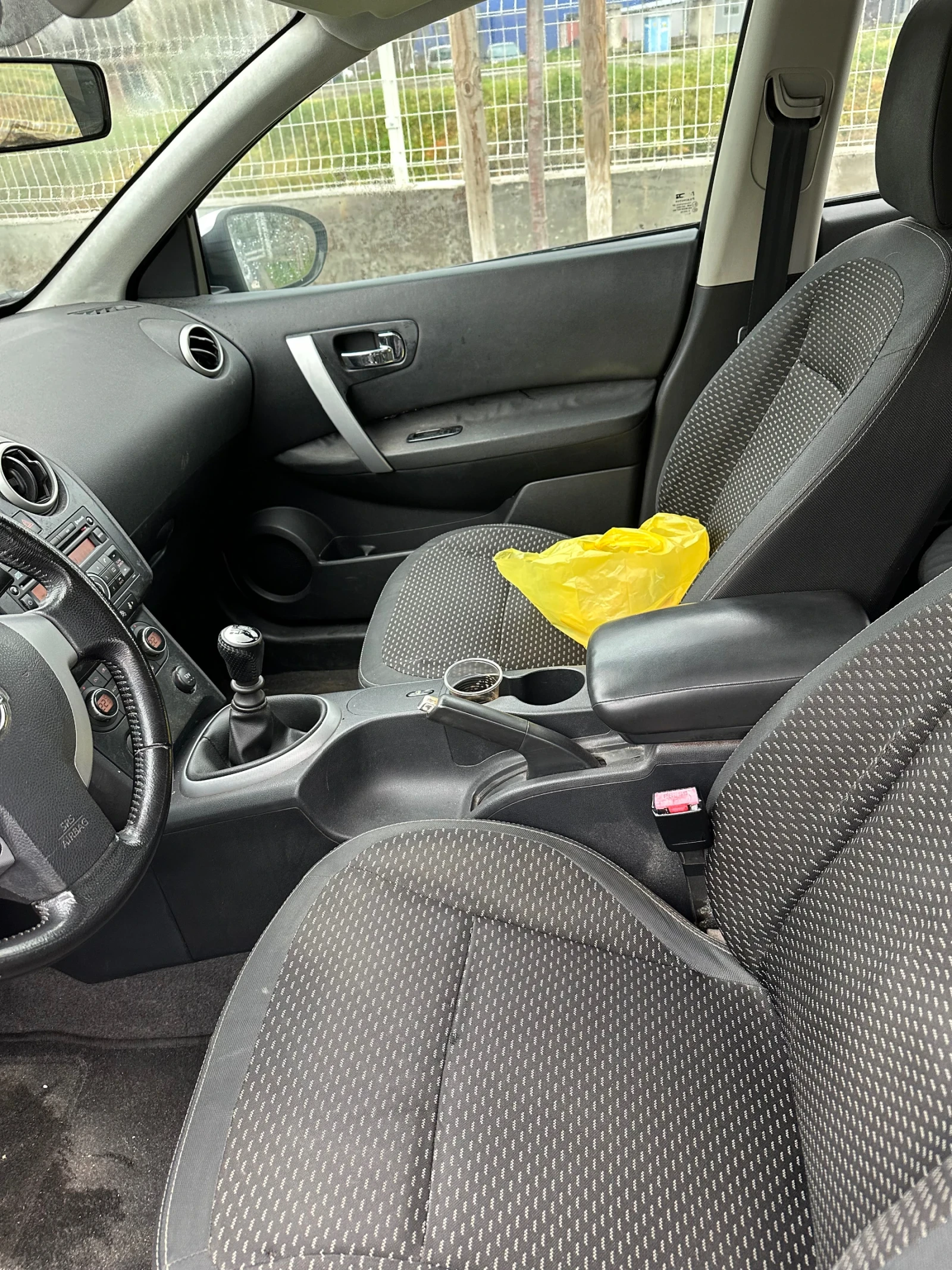 Nissan Qashqai, снимка 8 - Автомобили и джипове - 54095746