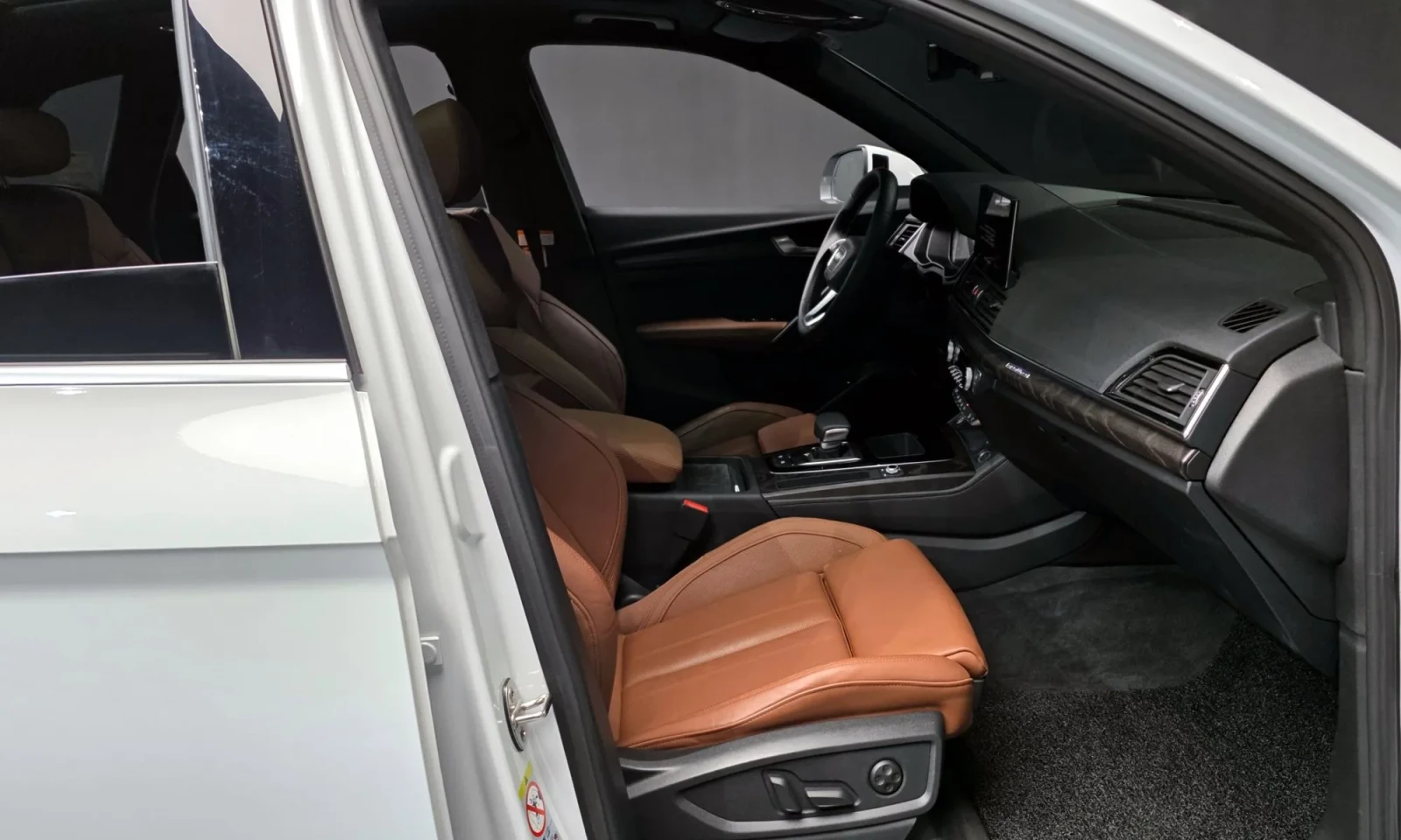 Audi Q5 * DISTRONIC * 360 * HEAD-UP * ПАНОРАМА, снимка 11 - Автомобили и джипове - 54424748
