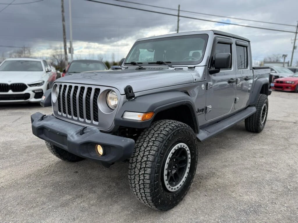 Jeep Gladiator Sport Crew Cab 4WD