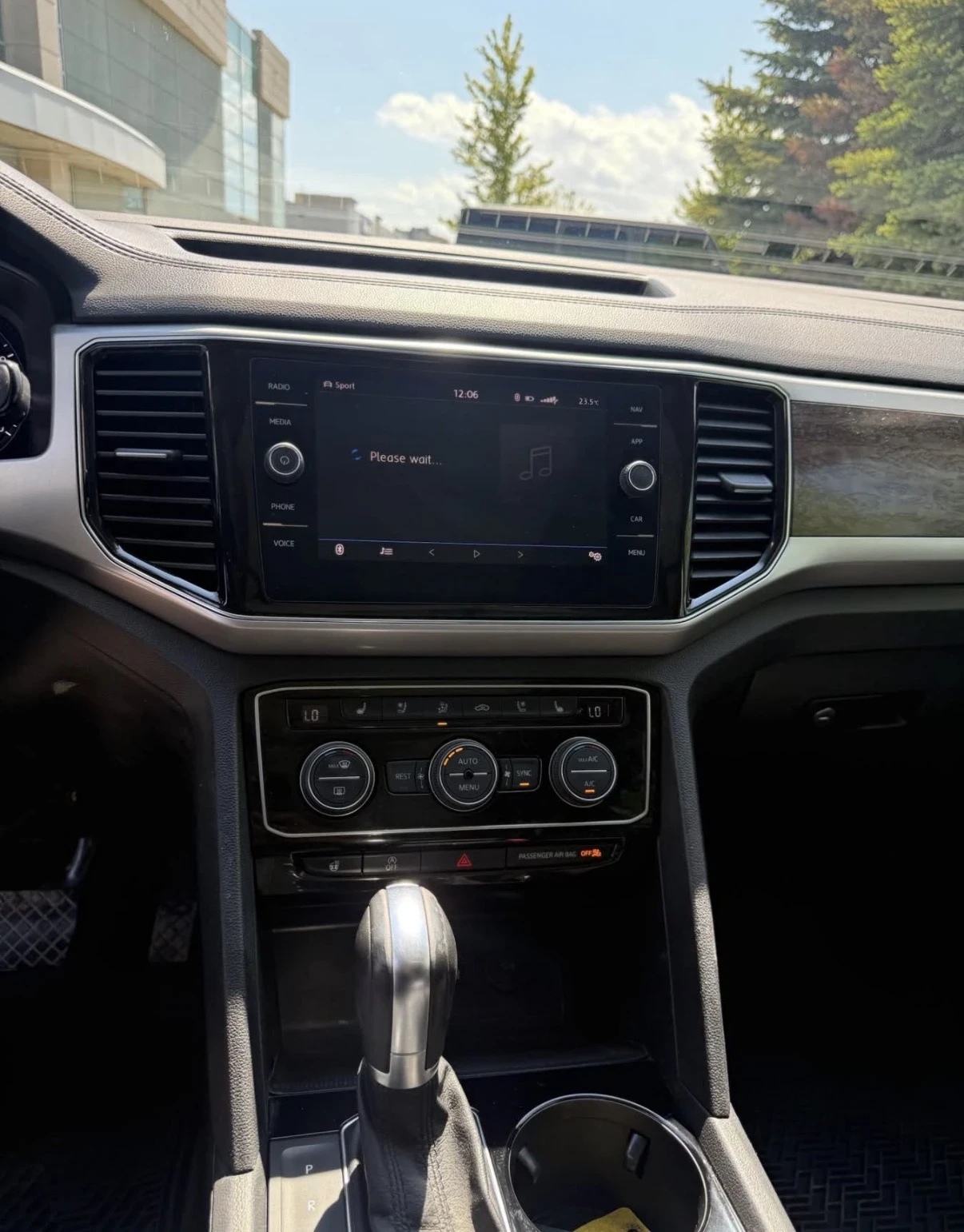 VW Atlas 3.6 V6/360* КАМЕРА/ОБДУХВАНЕ/7 МЕСТЕН/33000КМ /, снимка 8 - Автомобили и джипове - 54981780