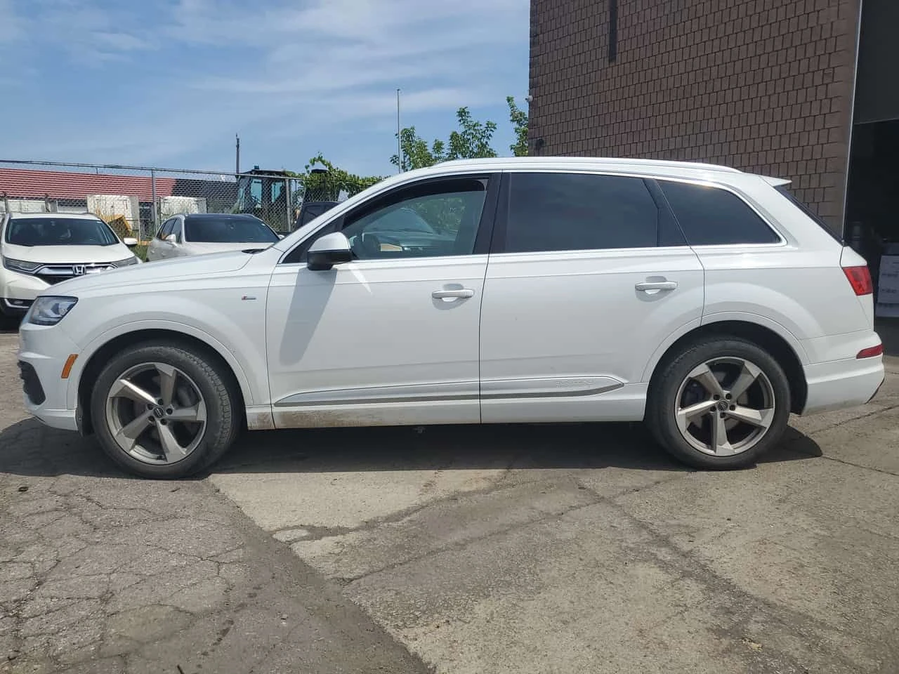 Audi Q7  * ДИСТРОНИК* 360 КАМЕРА* ОБДУХВАНЕ* ПАНОРАМА* , снимка 3 - Автомобили и джипове - 55540456