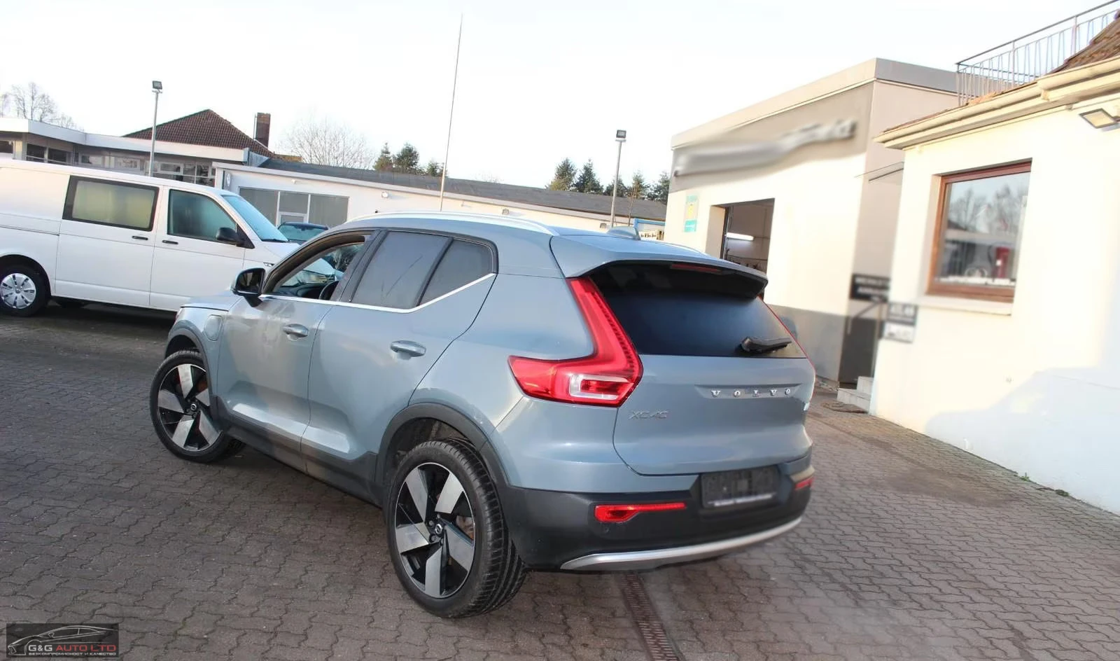 Volvo XC40 PHEV/261HP/T5/PLUS-BRIGHT/CAM/MEMO/H&K/LED/620q, снимка 2 - Автомобили и джипове - 55736007