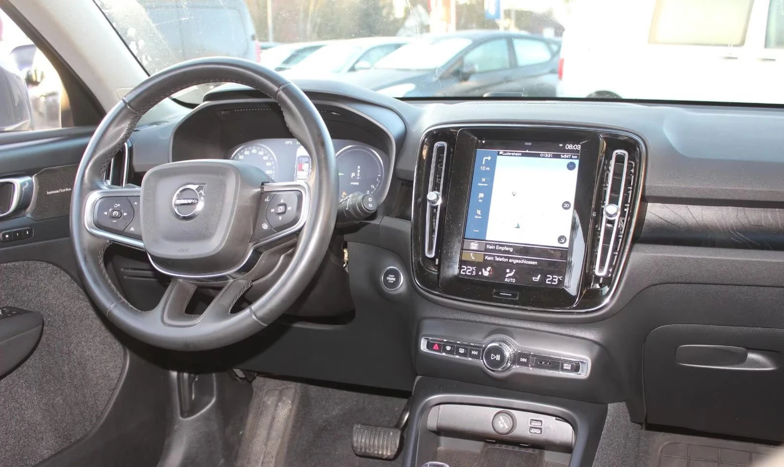 Volvo XC40 PHEV/261HP/T5/PLUS-BRIGHT/CAM/MEMO/H&K/LED/620q, снимка 6 - Автомобили и джипове - 55736007