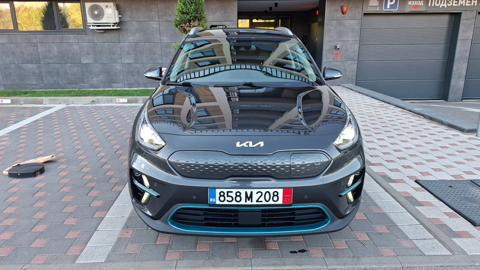 Kia Niro 64kw Термопомпа, снимка 2 - Автомобили и джипове - 56316412