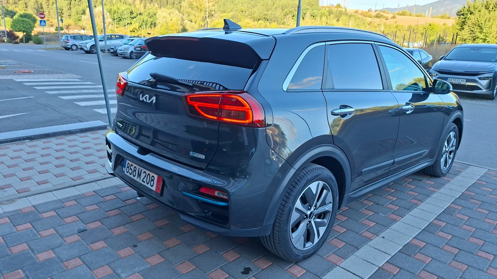 Kia Niro 64kw Термопомпа, снимка 5 - Автомобили и джипове - 56316412