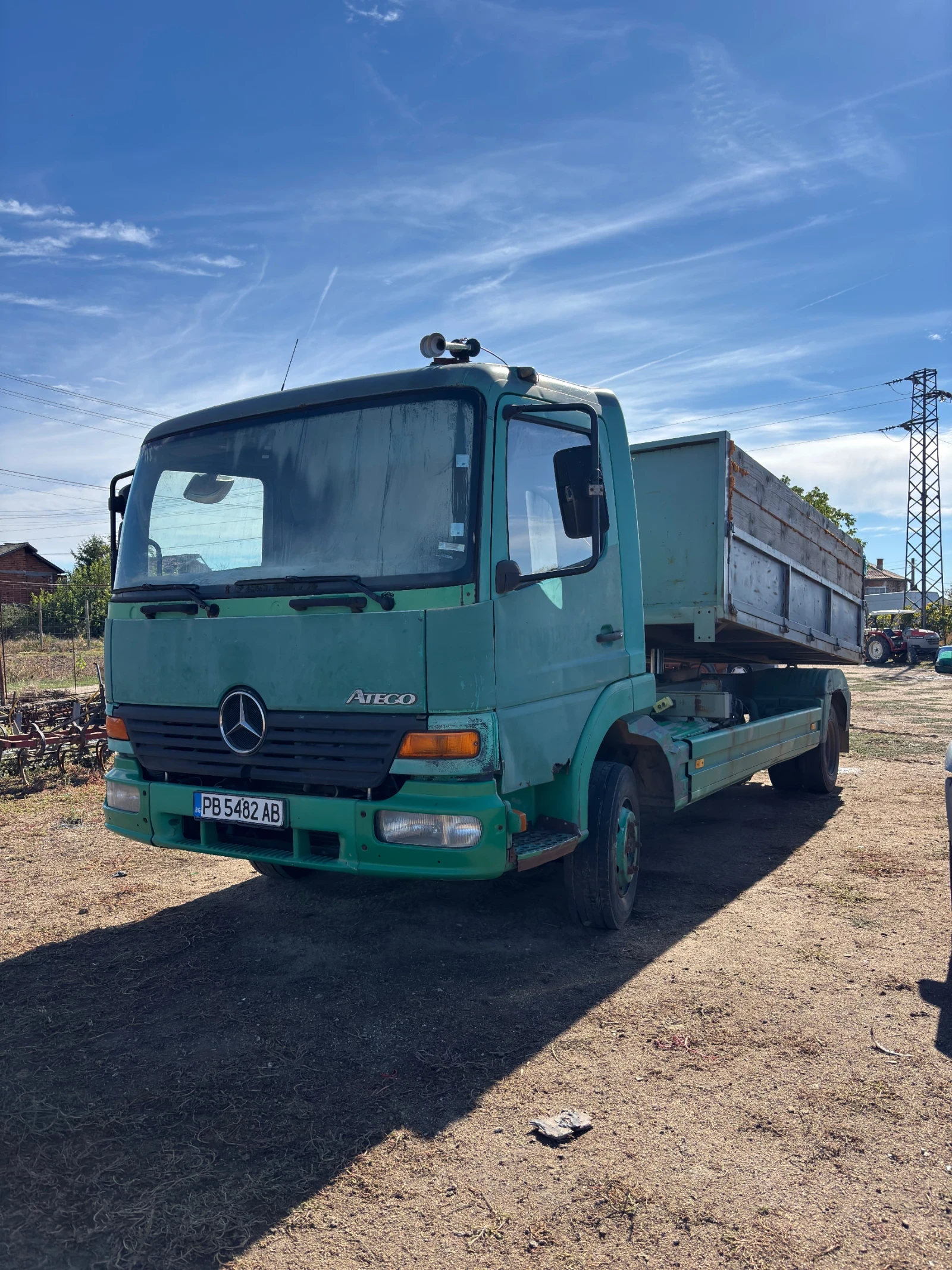 Mercedes-Benz 815 Самосвал