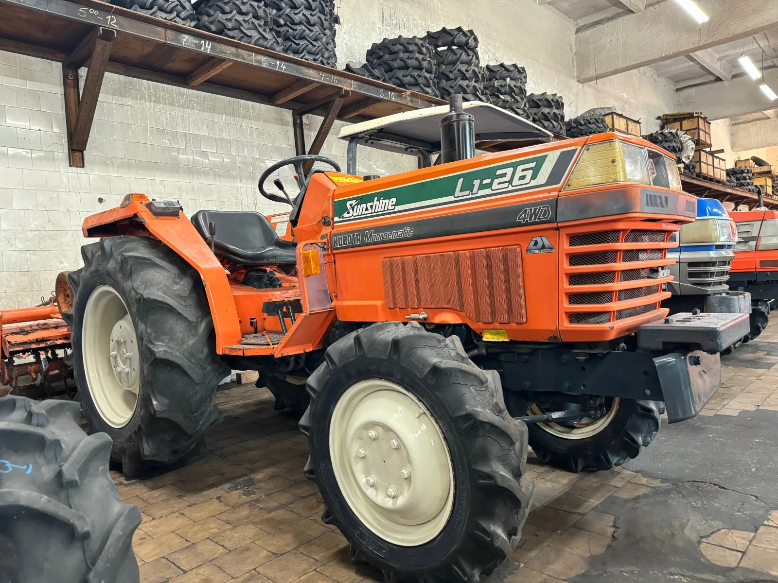 Трактор Kubota L1-26DT, снимка 1