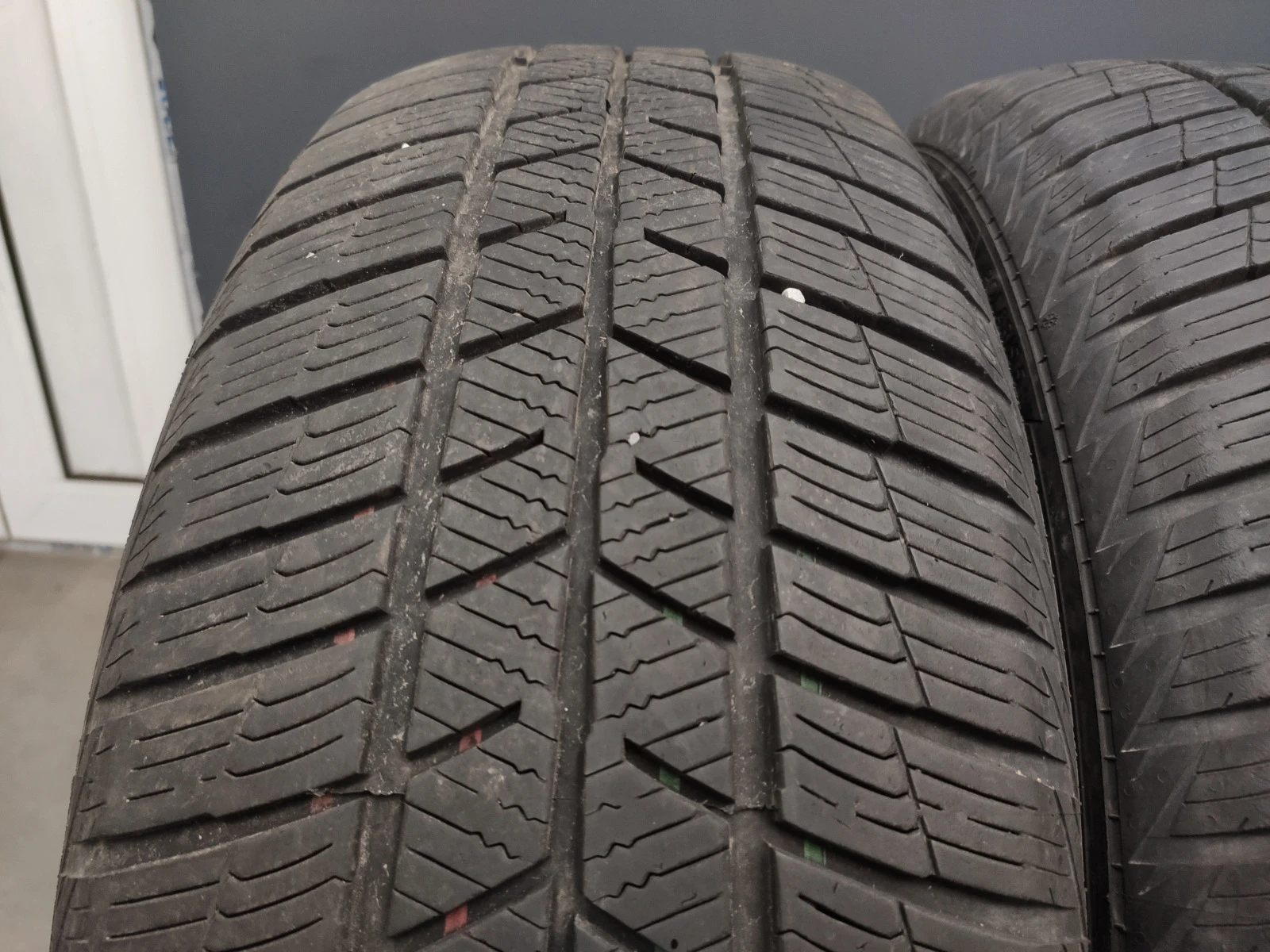  235/60R18 | Mobile.bg   1