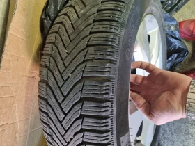 Гуми с джанти Michelin 215/60R17, снимка 4 - Гуми и джанти - 47480047