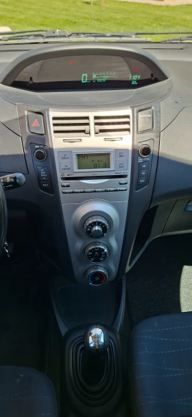 Toyota Yaris 1.3 VVTI, 89hp БЕНЗИН, РЕАЛНИ 100 000КМ, ГАРАЖНА, снимка 10