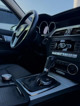 Mercedes-Benz C 200, снимка 8
