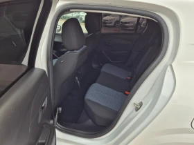 Peugeot 208 1.2i PureTech , снимка 12