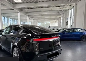 Tesla Model Y Long Range AWD Launch Edition - 57999 € / 113436.18 лв. - 33014395 2