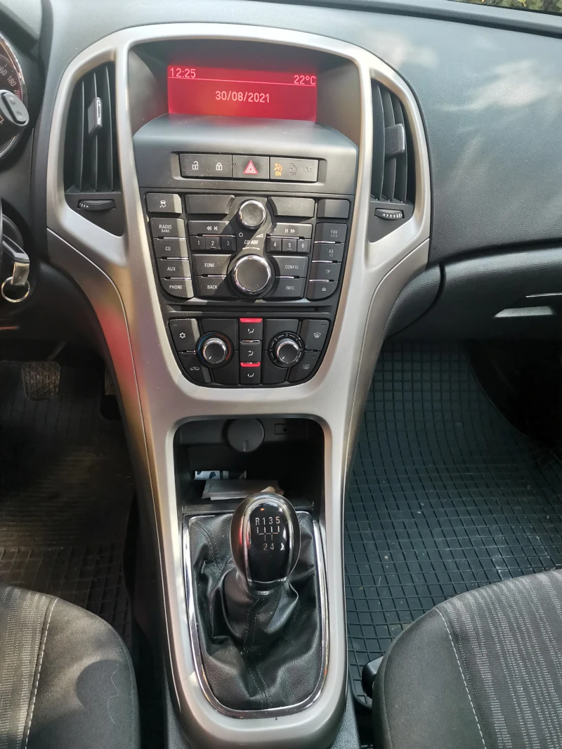 Opel Astra 1.3CDTi EKO flex, снимка 12 - Автомобили и джипове - 43210757