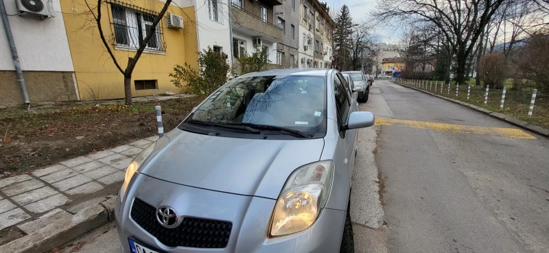 Toyota Yaris, снимка 12 - Автомобили и джипове - 48417443