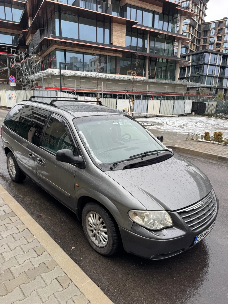 Chrysler Voyager СПЕШНО, снимка 1 - Автомобили и джипове - 48502435