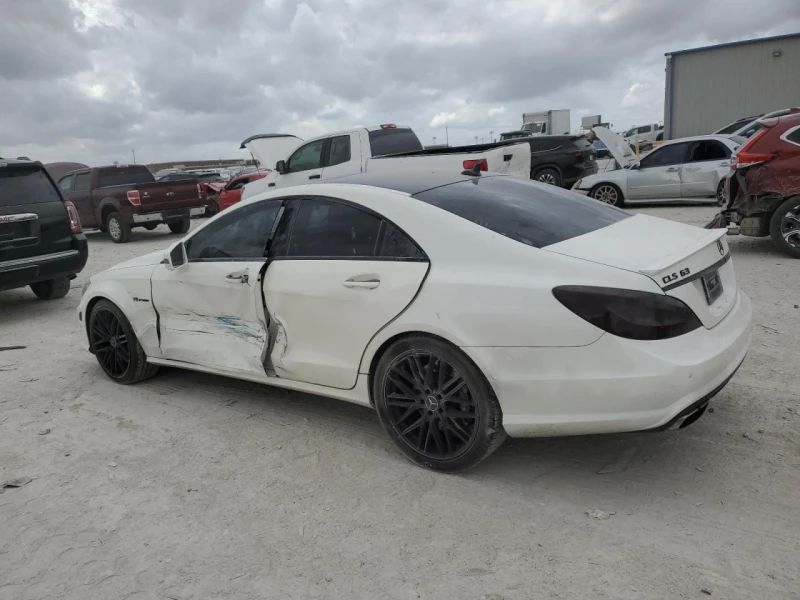 Mercedes-Benz CLS 63 AMG * Harman Kardon* Масажи, снимка 6 - Автомобили и джипове - 48535344