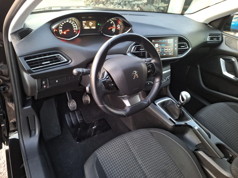 Peugeot 308 1.5HDI 130hp Euro 6, снимка 9 - Автомобили и джипове - 49428271