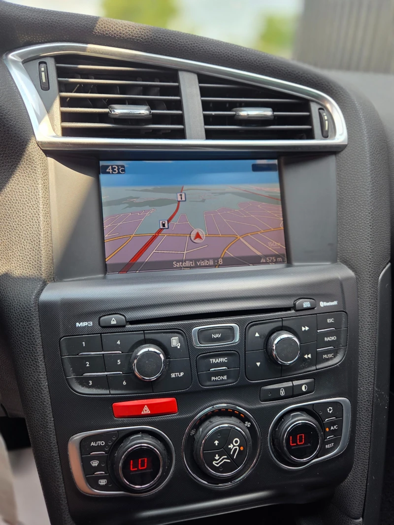 Citroen DS4 1.6 е-HDI NAVI ПЕРФЕКТЕН , снимка 7 - Автомобили и джипове - 51017269