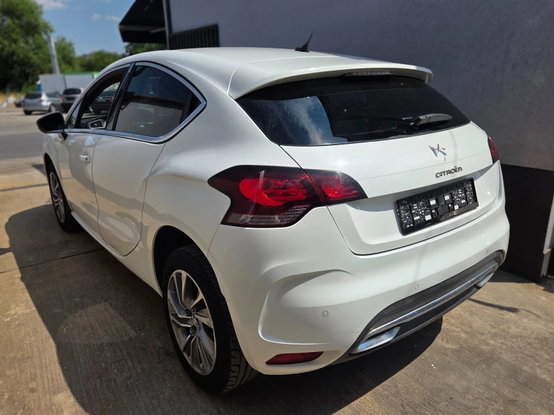 Citroen DS4 1.6 е-HDI NAVI ПЕРФЕКТЕН , снимка 14 - Автомобили и джипове - 51017269