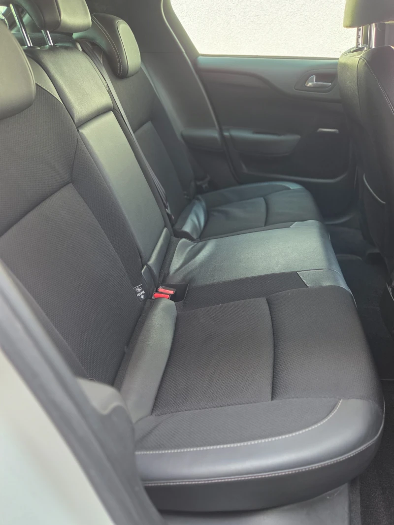 Citroen DS4 1.6 е-HDI NAVI ПЕРФЕКТЕН , снимка 10 - Автомобили и джипове - 51017269
