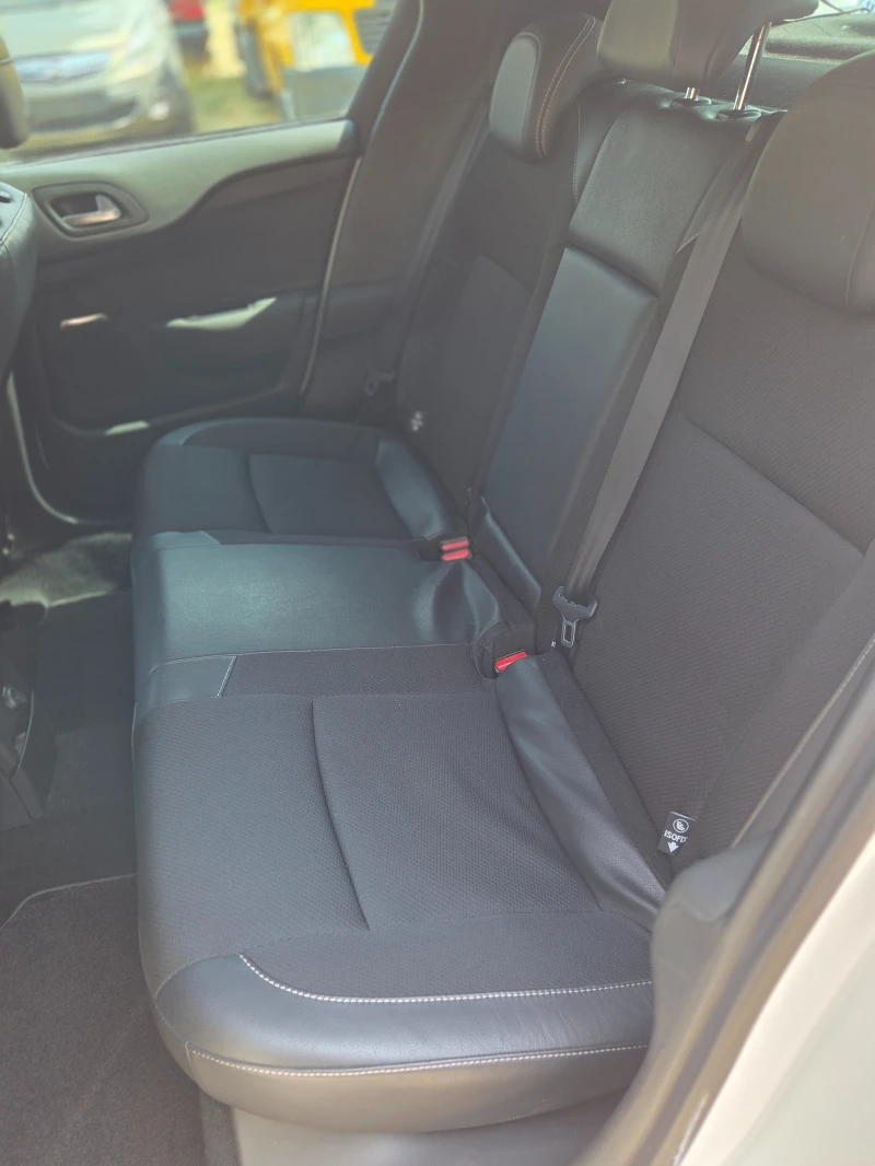 Citroen DS4 1.6 е-HDI NAVI ПЕРФЕКТЕН , снимка 6 - Автомобили и джипове - 51017269