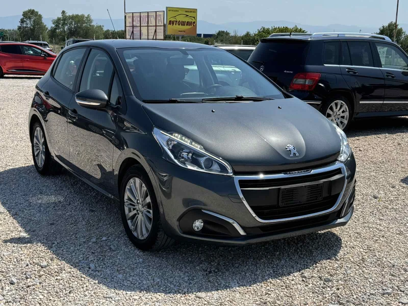 Peugeot 208 1.2i, снимка 3 - Автомобили и джипове - 51106275
