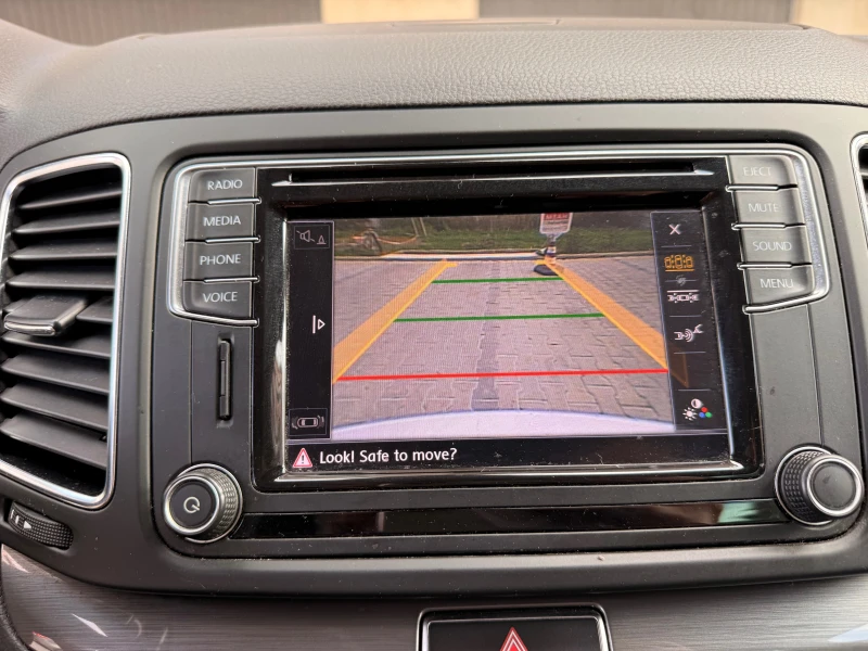 VW Sharan FACELIFT#CARPLAY # МЪРТВА ТОЧКА#СЛЕДЕНЕ ЛЕНТА, снимка 15 - Автомобили и джипове - 52639283