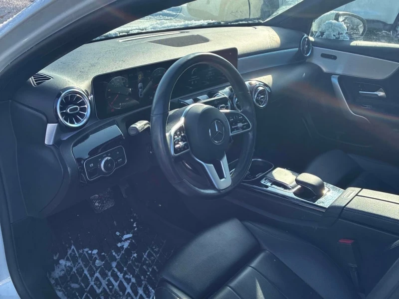 Mercedes-Benz A 220 CARFAX, снимка 5 - Автомобили и джипове - 53366931