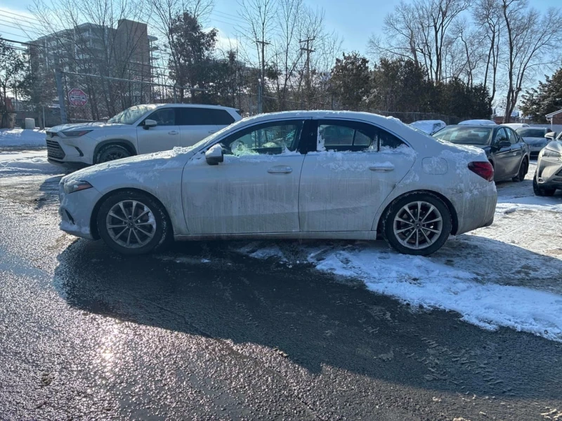 Mercedes-Benz A 220 CARFAX, снимка 2 - Автомобили и джипове - 53366931