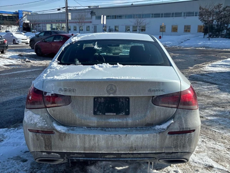 Mercedes-Benz A 220 CARFAX, снимка 4 - Автомобили и джипове - 53366931