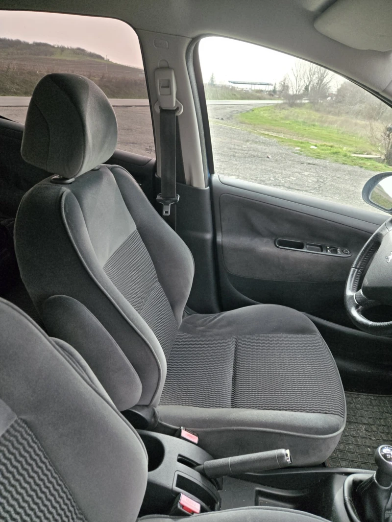 Peugeot 207, снимка 9 - Автомобили и джипове - 53526235