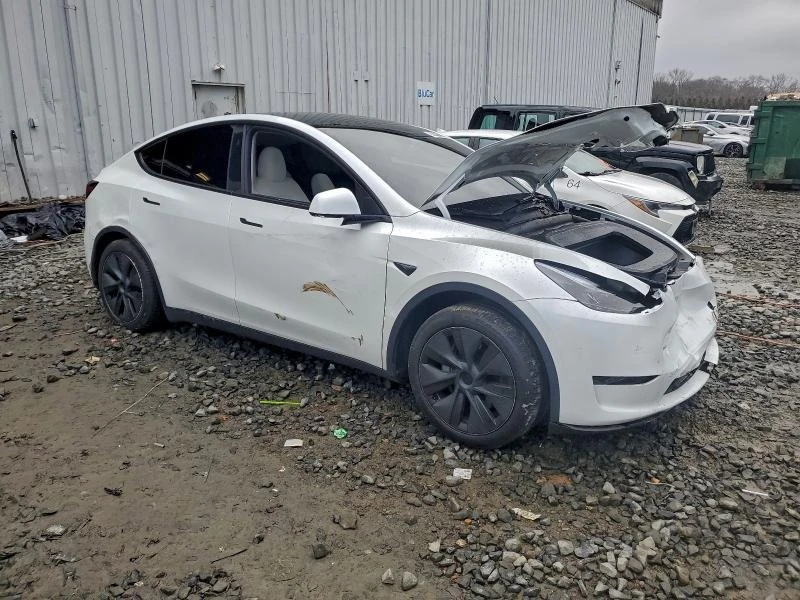 Tesla Model Y, снимка 4 - Автомобили и джипове - 54818835