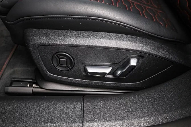 Audi Rs7 Performance Quattro = Black Optic Plus = Гаранция, снимка 7 - Автомобили и джипове - 55000883