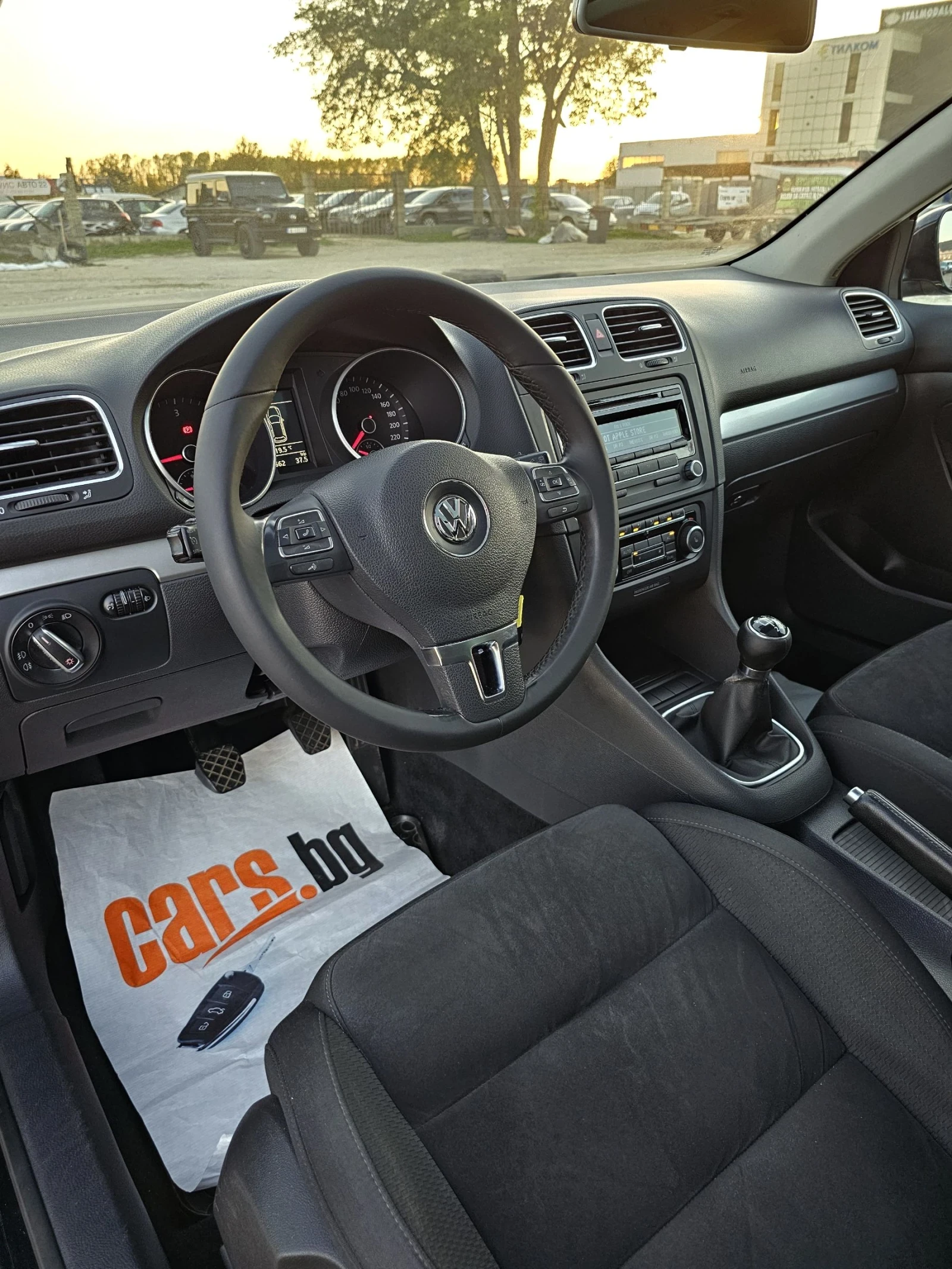 VW Golf VI  2.0TDI - изображение 8