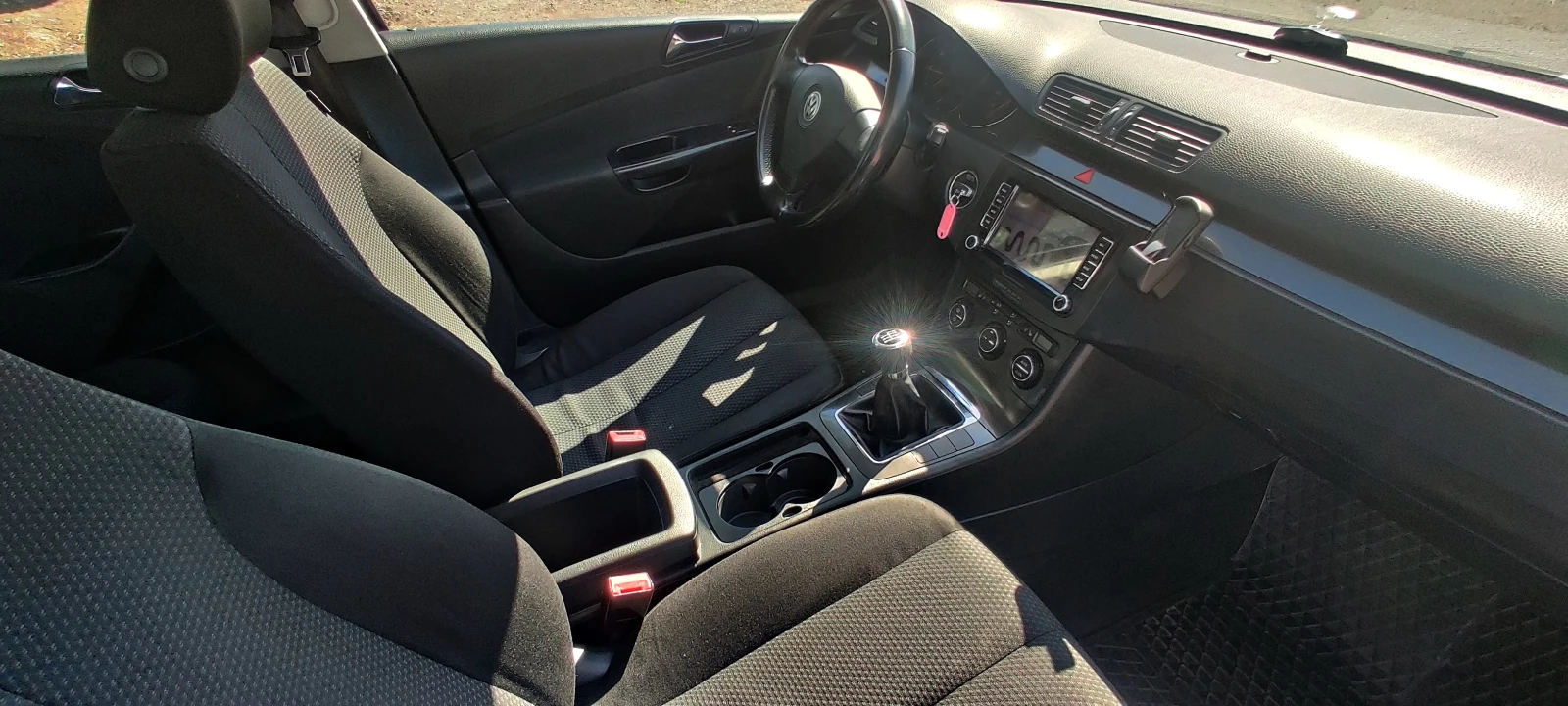 VW Passat 2.0-tdi-SEDAN - изображение 10