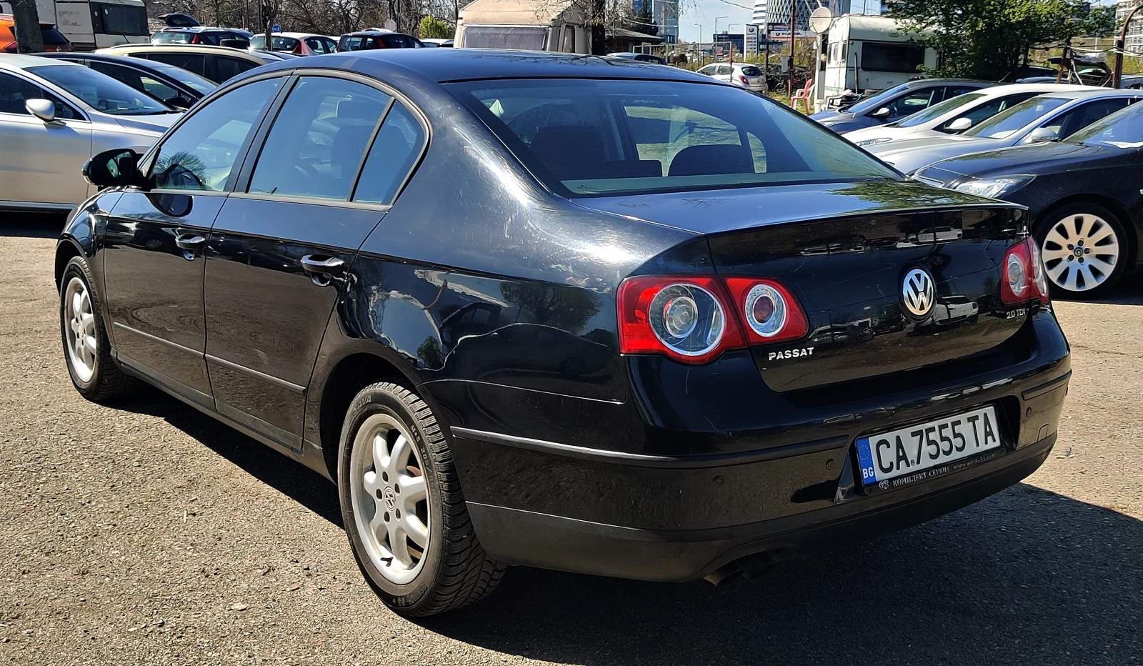 VW Passat 2.0-tdi-SEDAN - изображение 5