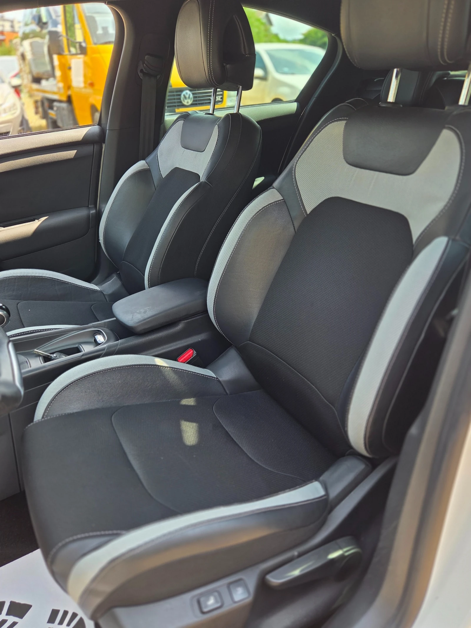 Citroen DS4 1.6 е-HDI NAVI ПЕРФЕКТЕН  - изображение 5