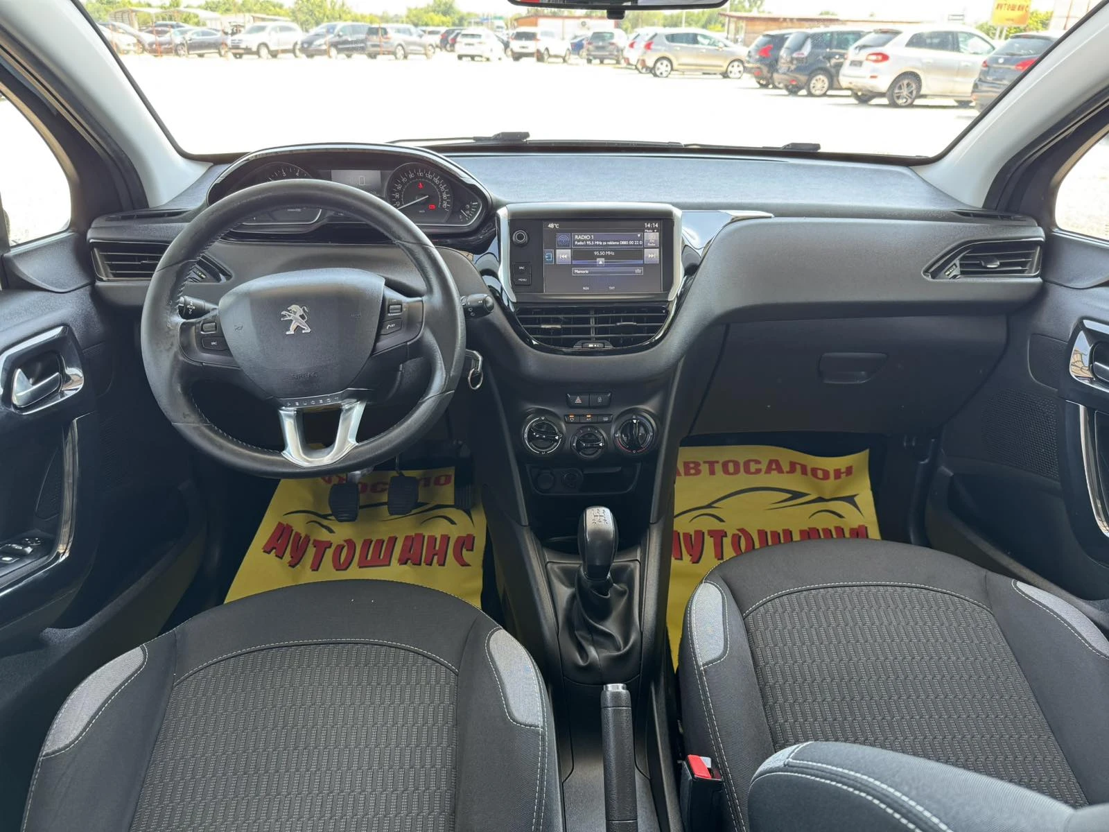 Peugeot 208 1.2i - изображение 9
