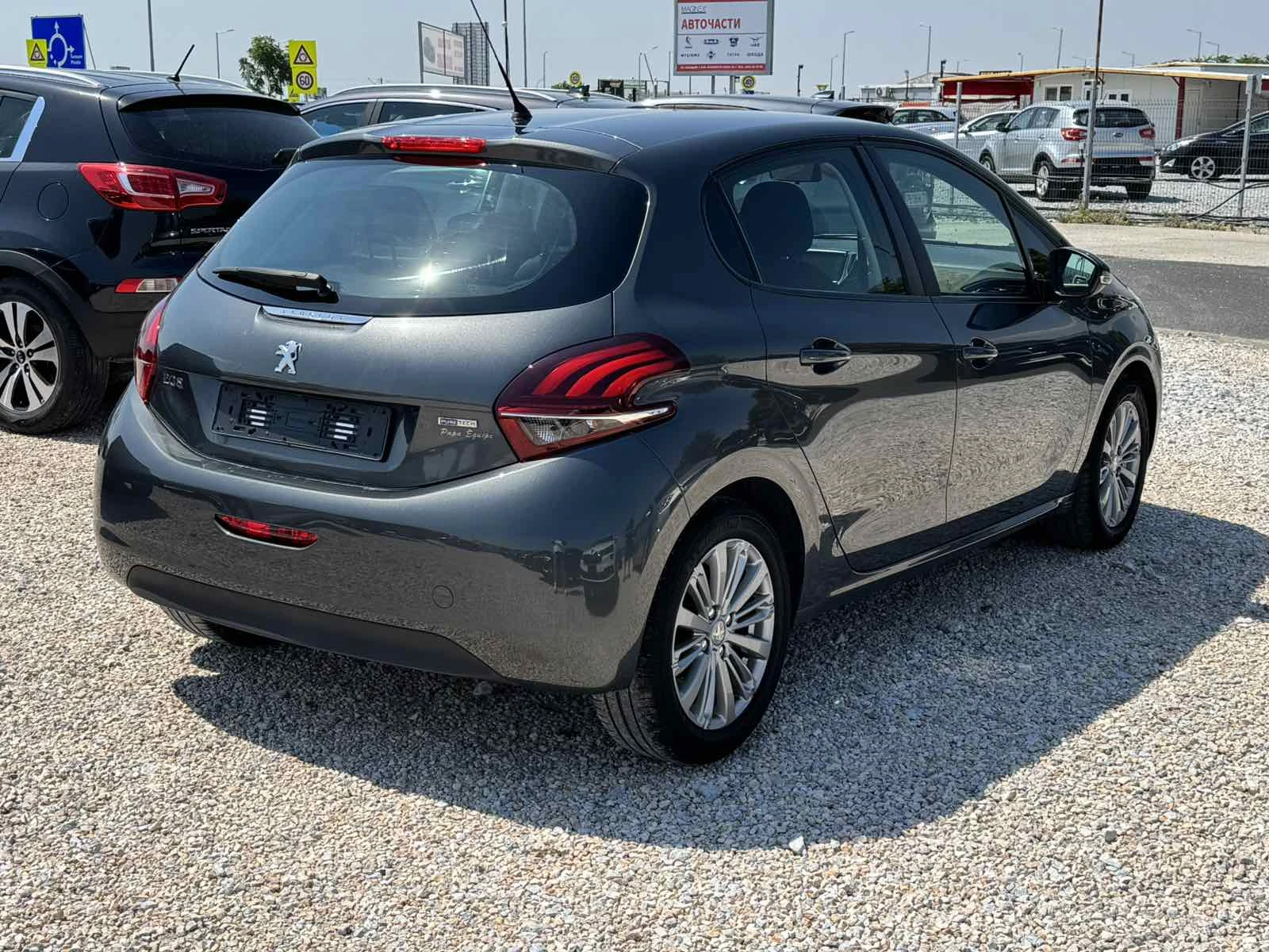 Peugeot 208 1.2i - изображение 4