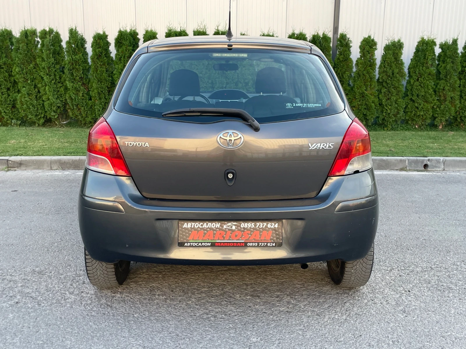 Toyota Yaris 1.0i Италия 2009 Година  - изображение 5