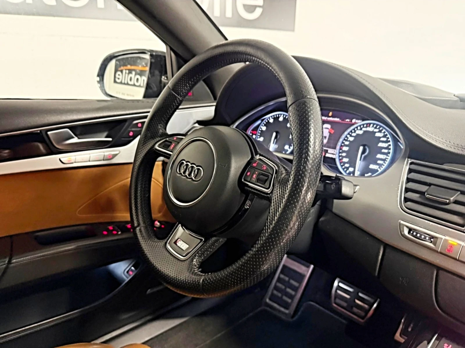 Audi S8 ОЧАКВАН ВНОС  Audi S8 Exclusive* AKRAPOVIC, снимка 4 - Автомобили и джипове - 53995906