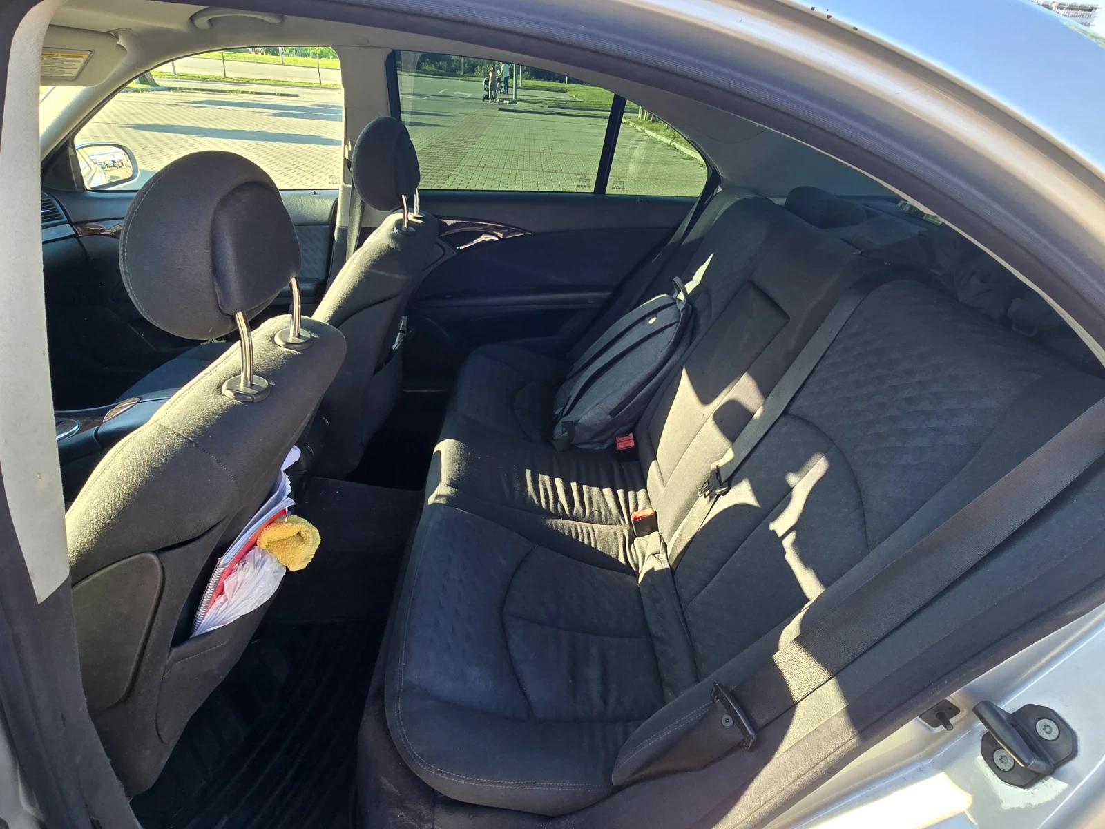Mercedes-Benz E 220, снимка 8 - Автомобили и джипове - 54751760