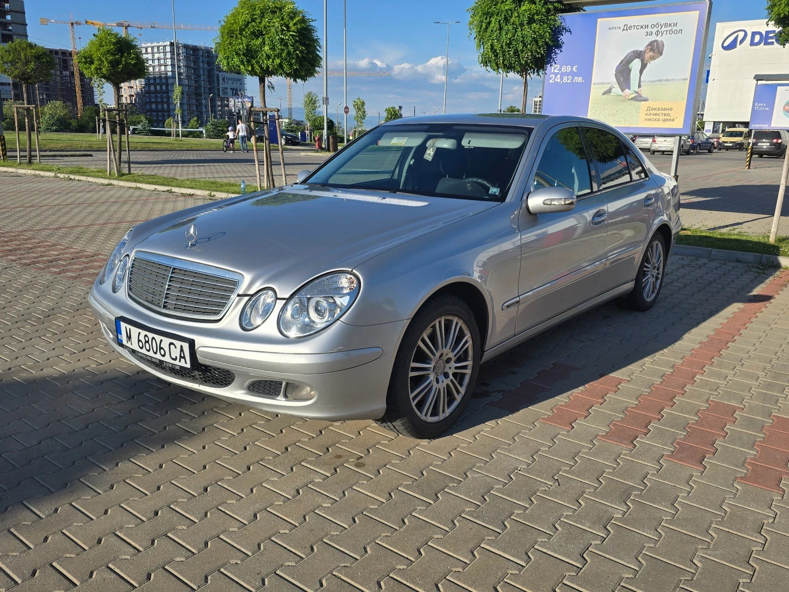 Mercedes-Benz E 220